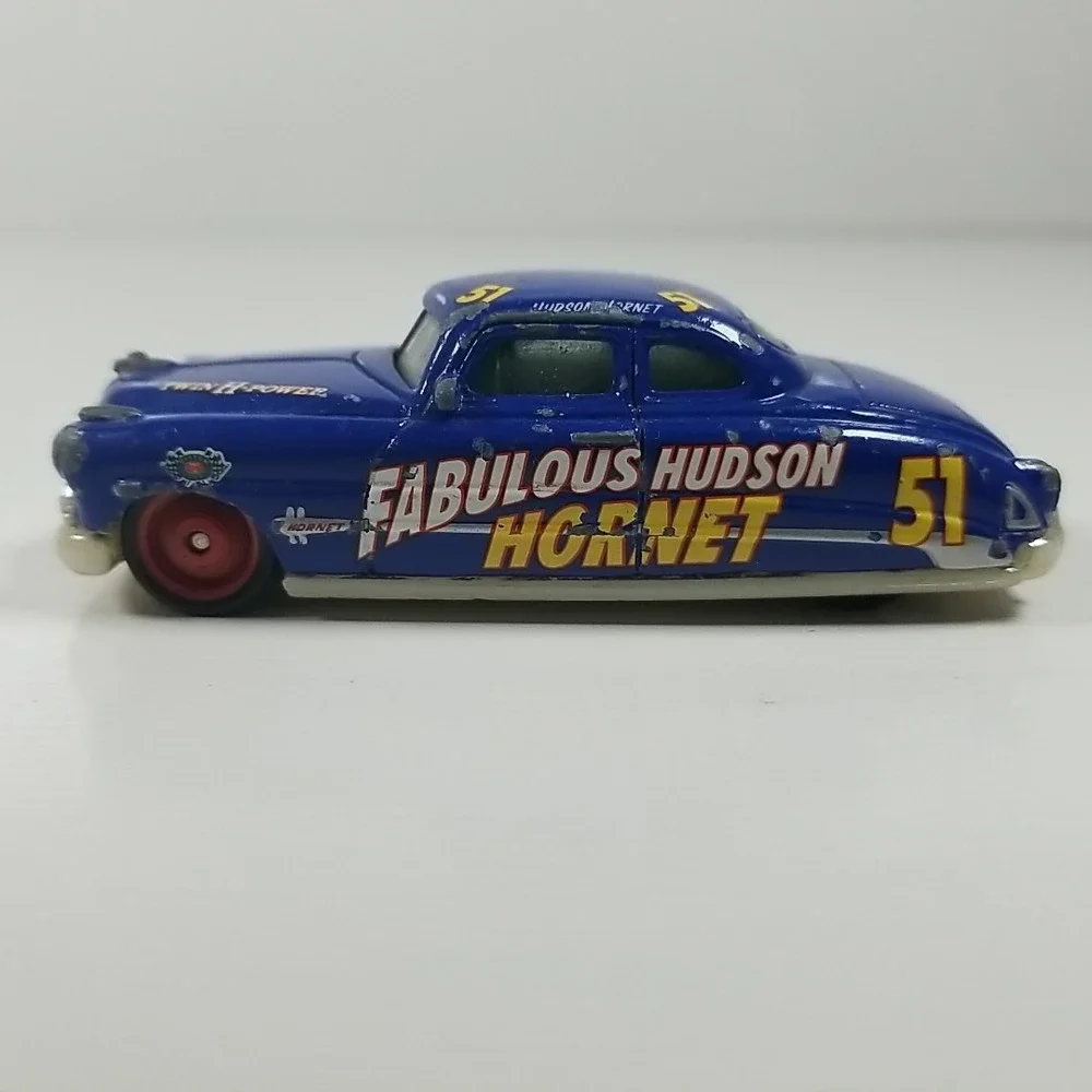 Disney Pixar Cars Doc Hudson Dirt Track Fabulous Hudson Hornet Cars 3
